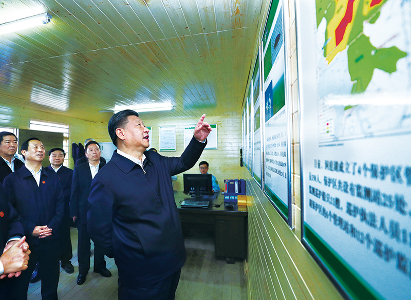 2018年4月26日下午，中共中央總書記、國家主席、中央軍委主席習(xí)近平在武漢主持召開深入推動長江經(jīng)濟帶發(fā)展座談會并發(fā)表重要講話。這是座談會前，習(xí)近平于25日下午在東洞庭湖國家級自然保護區(qū)巡護監(jiān)測站考察。